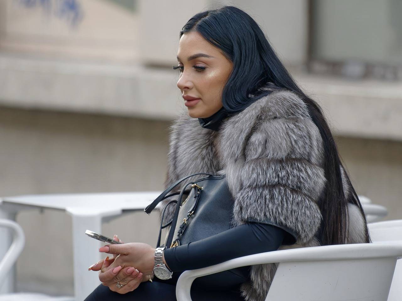 Fashion and Digital Nomadism: Travel-Friendly Clothing Solutions